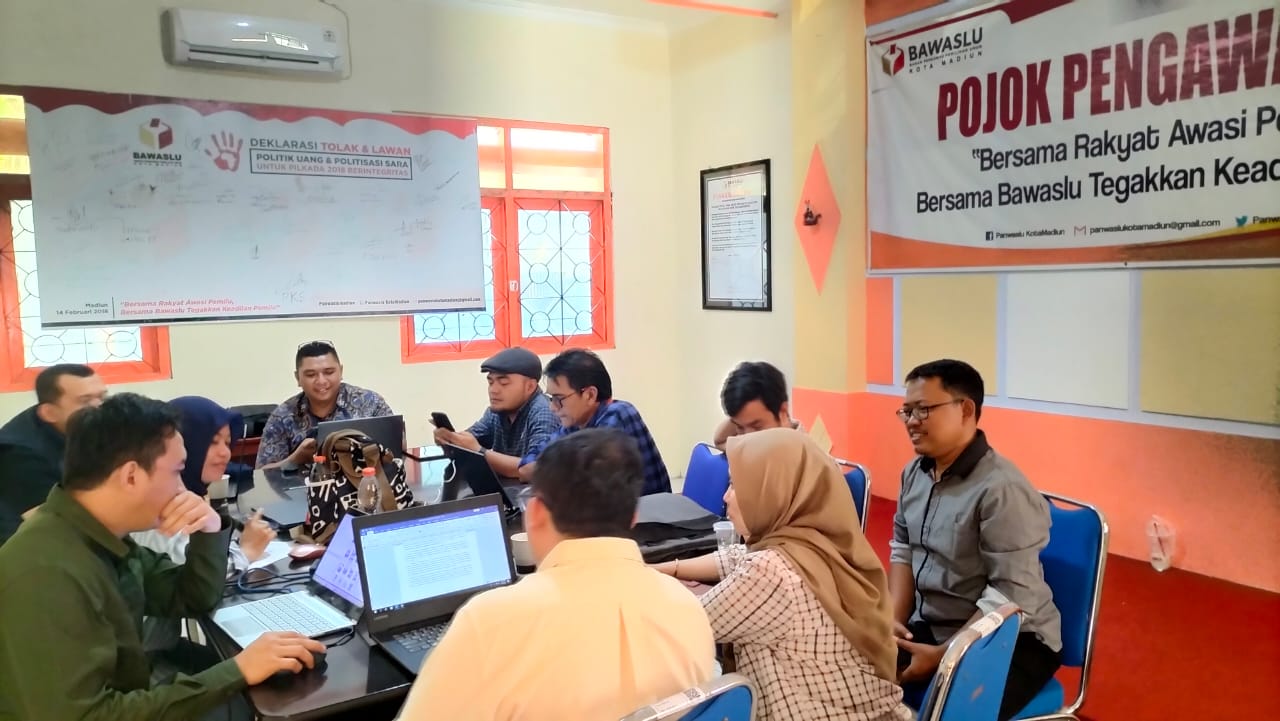 rapat redaksi