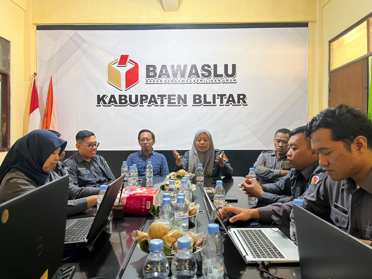 Bawaslu Kabupaten Blitar Perkuat Inovasi Hukum dan Pengawasan Pemilu di Semester I 2026