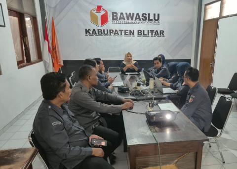 rapat 